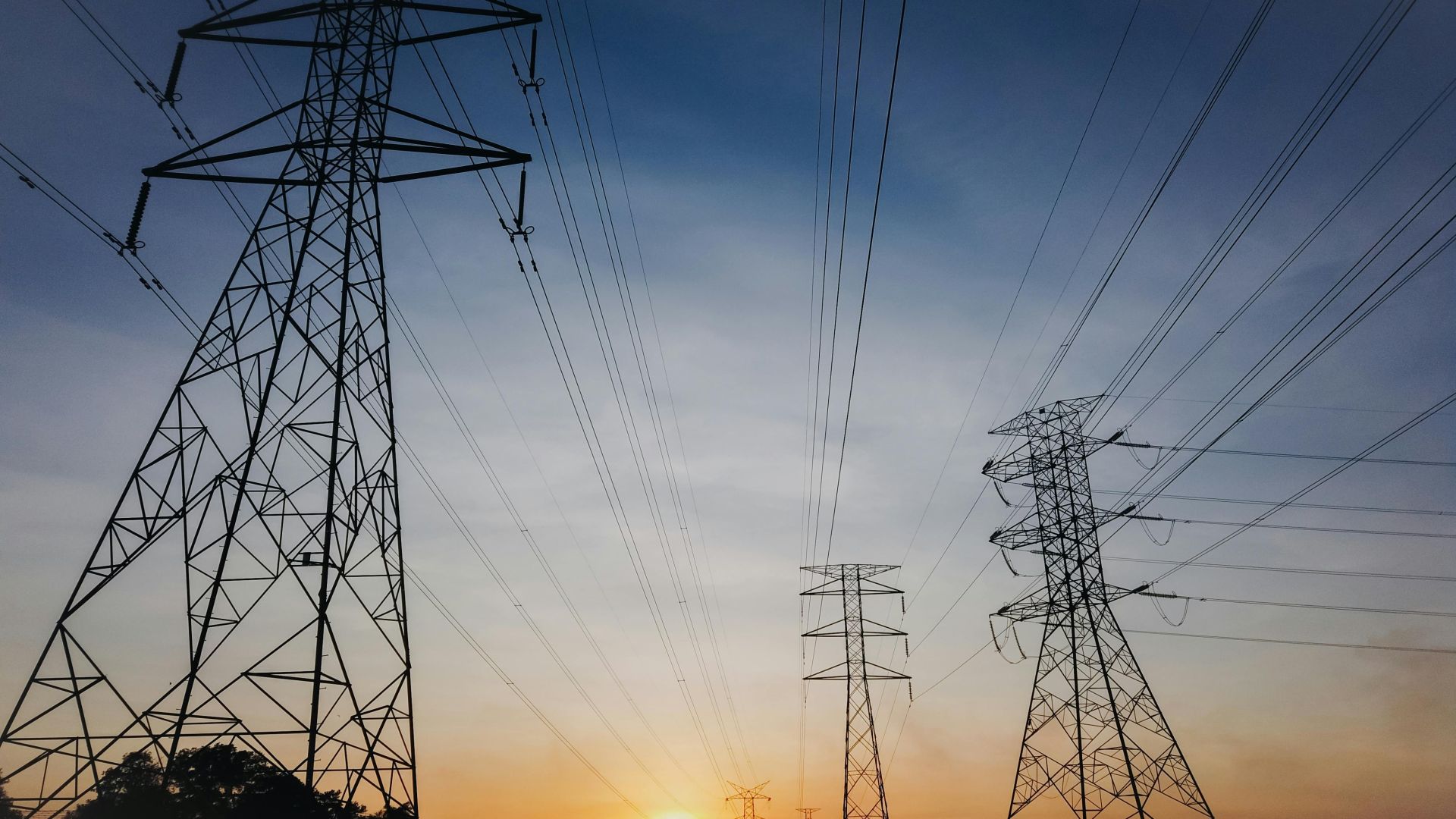 White Paper from The Brattle Group, SREA Says MISO-SPP System Plan Undervalues Interregional Transmission, Potentially Raising Costs and Risks for Ratepayers